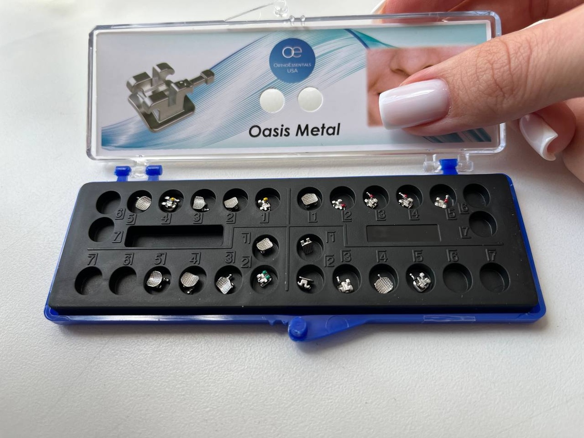 Брекети металеві Oasis Roth 022 гачок 3,4,5 OrthoEssentials (USA)
