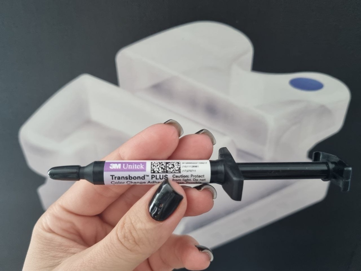 Шприц 3M Unitek Transbond XT Plus (кольоровий матеріал для фіксації брекетів, 4г) (USA)